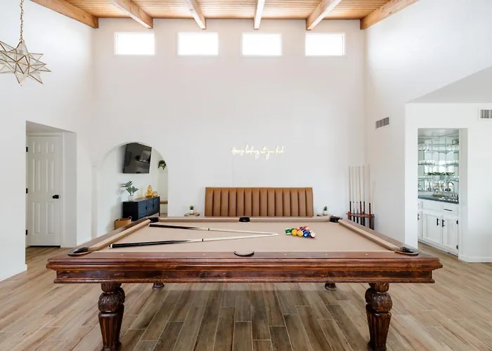 Stylish 3br Oasis - Private Pool, Billiards And Holiday home Phoenix