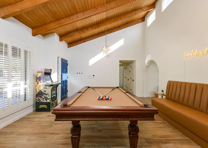 Stylish 3br Oasis - Private Pool, Billiards And Holiday home Phoenix