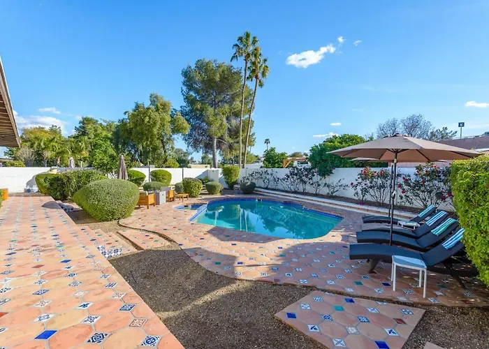 Stylish 3br Oasis - Private Pool, Billiards And Holiday home Phoenix